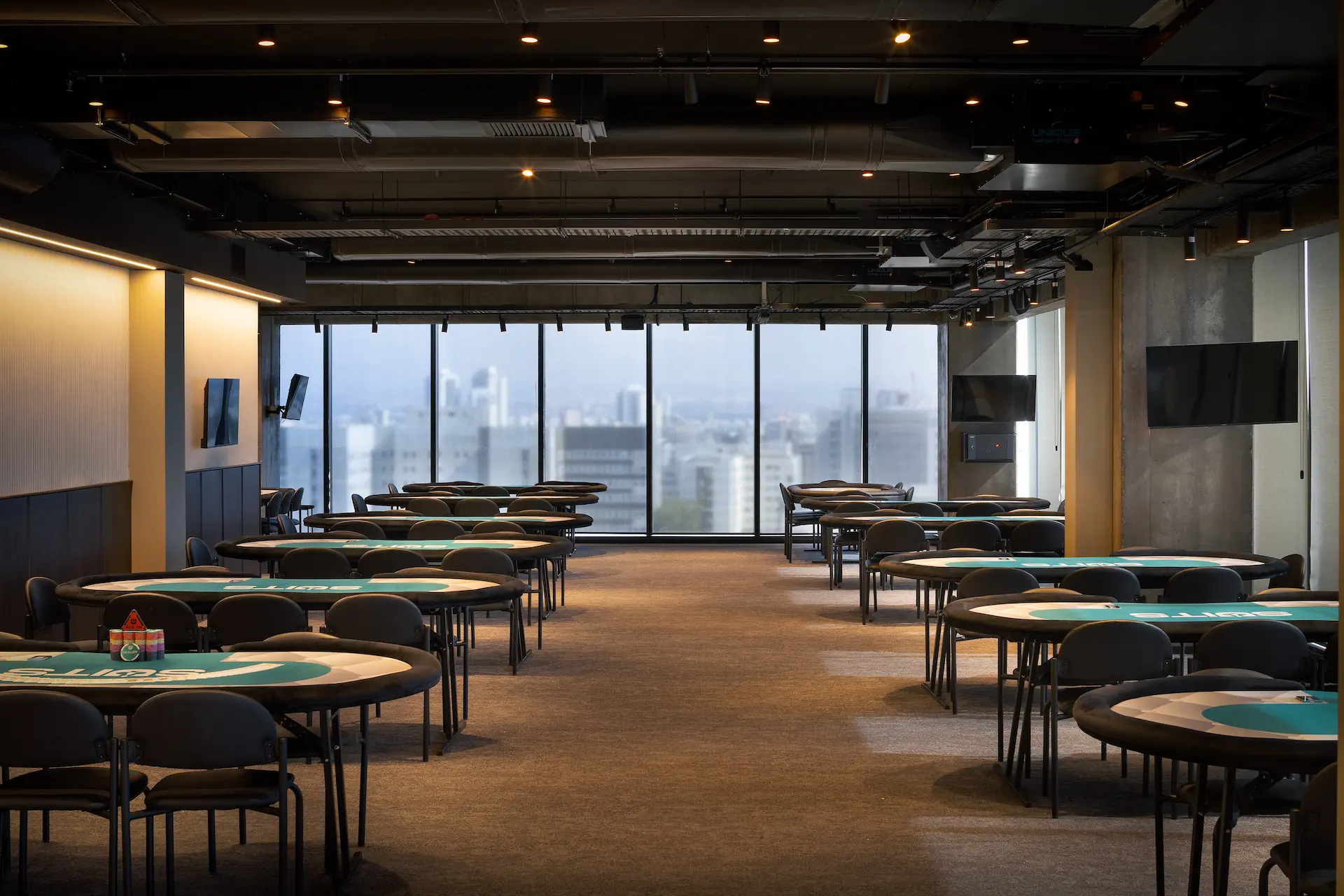 סוטס – אולם מעוצב