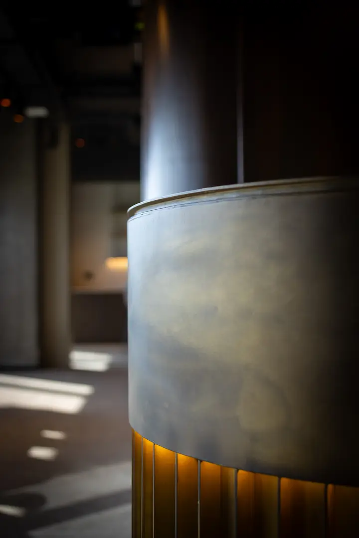 סוטס – פרט דלפק קבלה