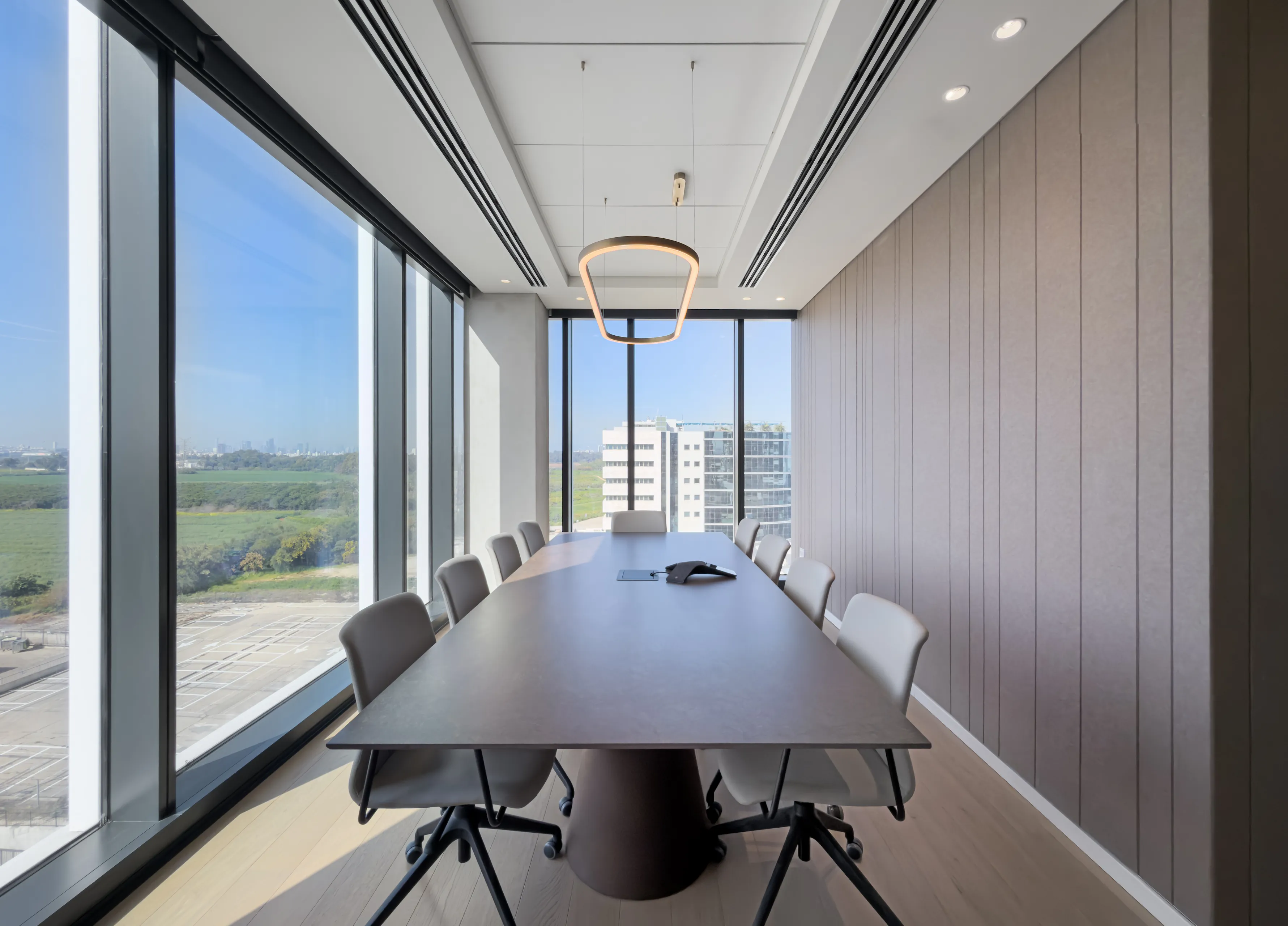 Michaeli-meeting-room-interior-design
